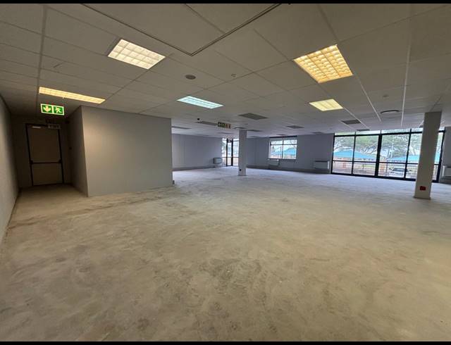 1,023M² OFFICE TO LET IN PLATTEKLOOF 3